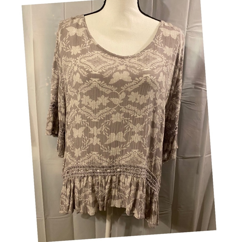 Ladies Maurices top size L grey open back! Nice